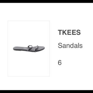 TKEES sandals sz 6 Like new with bag!!